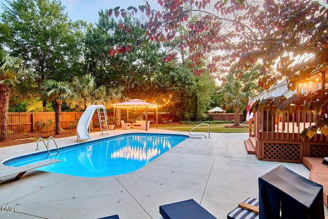 105 Weatherly Place, Cary, NC 27518