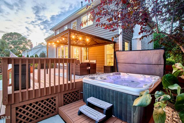 105 Weatherly Place, Cary, NC 27518