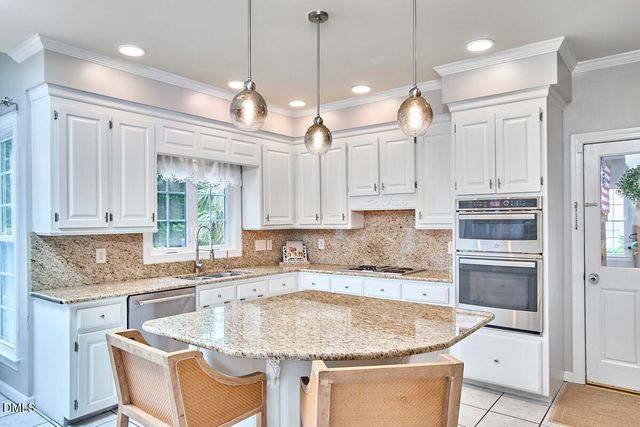 105 Weatherly Place, Cary, NC 27518