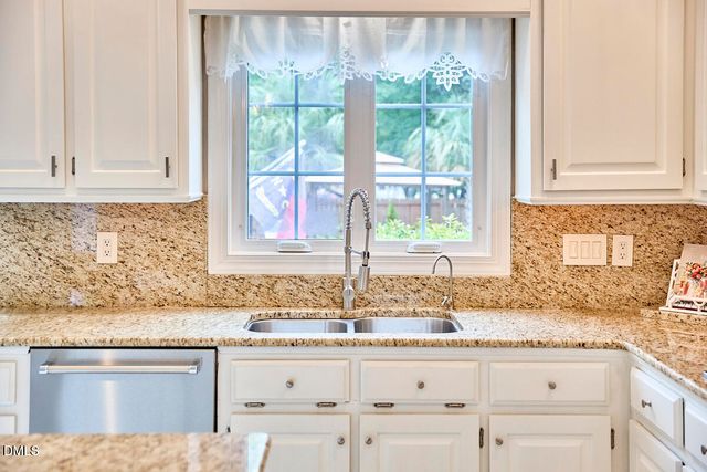 105 Weatherly Place, Cary, NC 27518