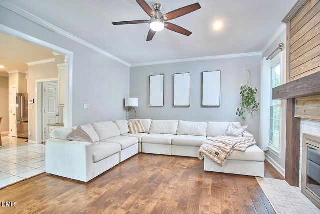 105 Weatherly Place, Cary, NC 27518