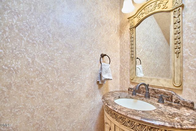 105 Weatherly Place, Cary, NC 27518
