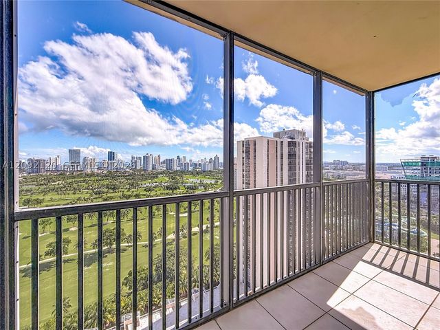 20301 W Country Club Dr. 2428, Aventura, FL 33180