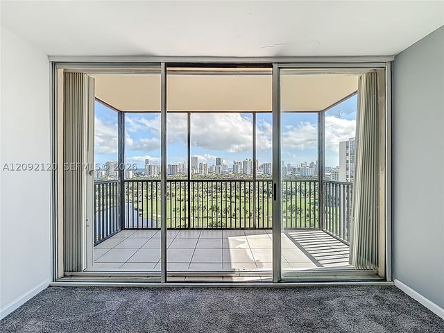20301 W Country Club Dr. 2428, Aventura, FL 33180