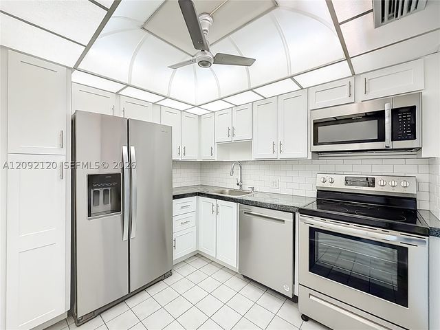 20301 W Country Club Dr. 2428, Aventura, FL 33180
