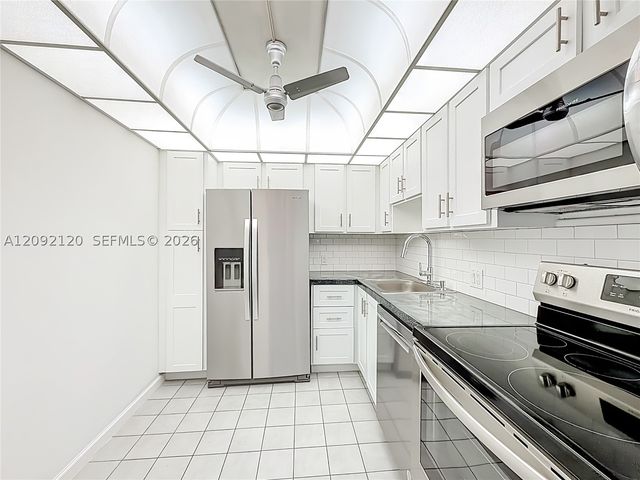 20301 W Country Club Dr. 2428, Aventura, FL 33180