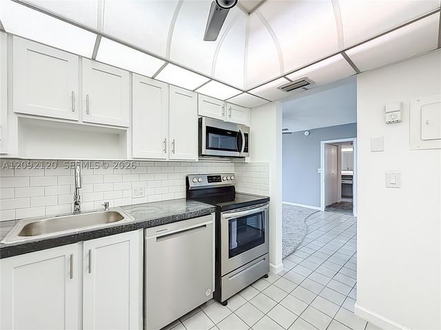 20301 W Country Club Dr. 2428, Aventura, FL 33180