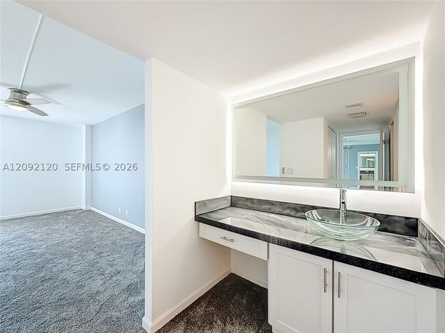 20301 W Country Club Dr. 2428, Aventura, FL 33180