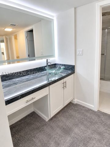20301 W Country Club Dr. 2428, Aventura, FL 33180