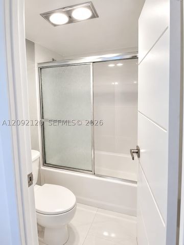 20301 W Country Club Dr. 2428, Aventura, FL 33180