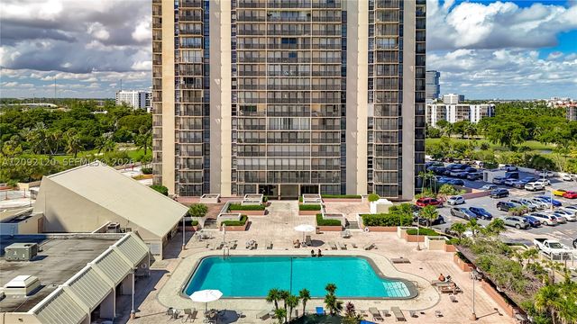 20301 W Country Club Dr. 2428, Aventura, FL 33180