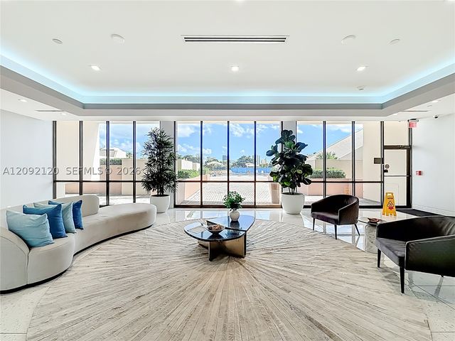 20301 W Country Club Dr. 2428, Aventura, FL 33180