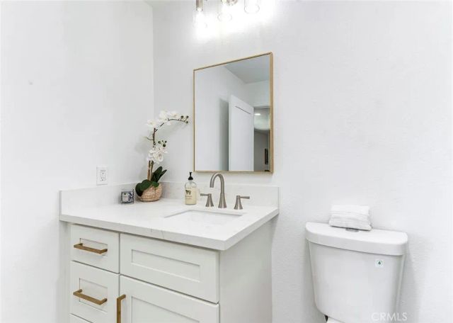 9220 Whitney, Cypress, CA 90630