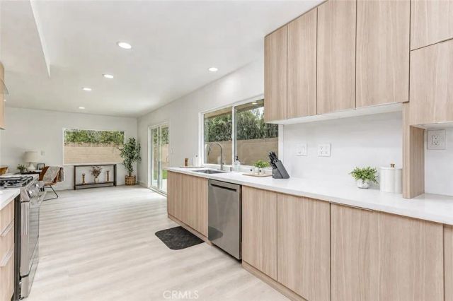 9220 Whitney, Cypress, CA 90630