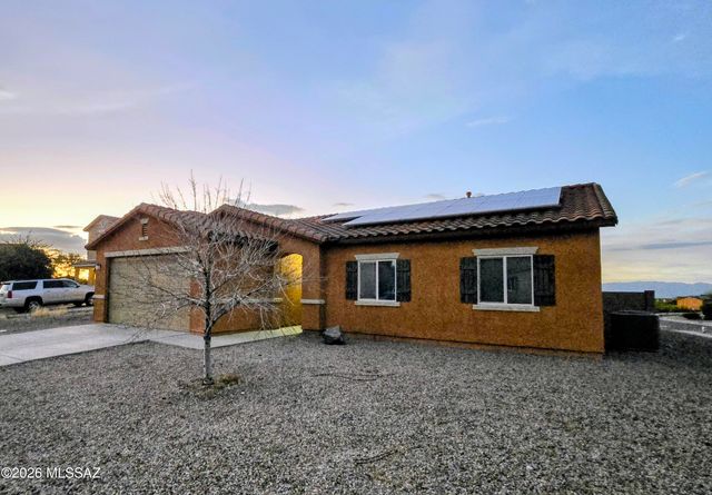424 W RG Lee Place, Vail, AZ 85641