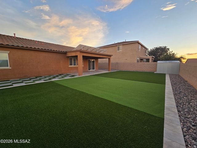424 W RG Lee Place, Vail, AZ 85641
