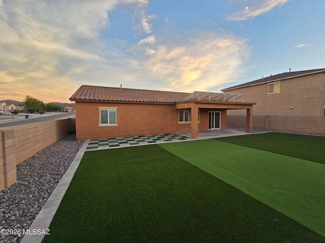 424 W RG Lee Place, Vail, AZ 85641