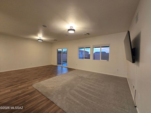 424 W RG Lee Place, Vail, AZ 85641