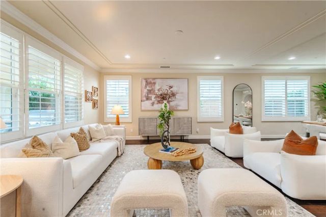 65 Rolling Green, Irvine, CA 92620