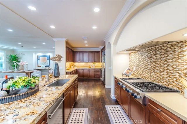 65 Rolling Green, Irvine, CA 92620