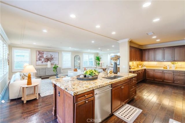 65 Rolling Green, Irvine, CA 92620