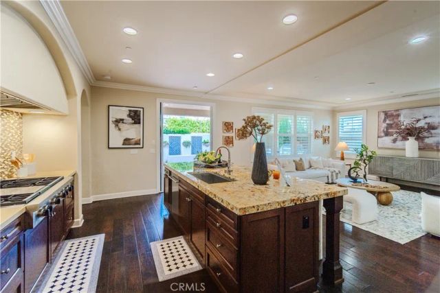 65 Rolling Green, Irvine, CA 92620