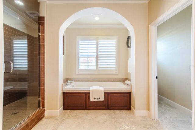 65 Rolling Green, Irvine, CA 92620