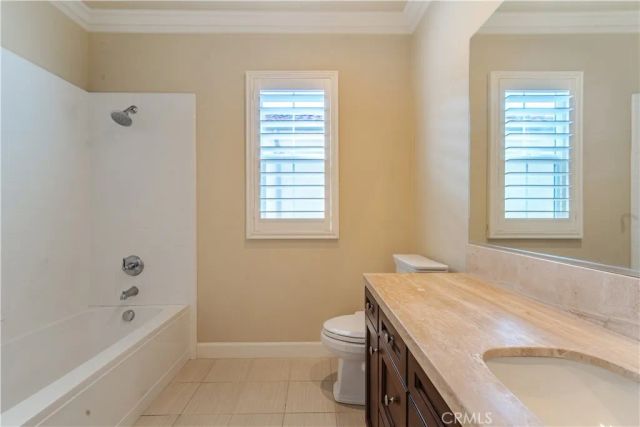 65 Rolling Green, Irvine, CA 92620