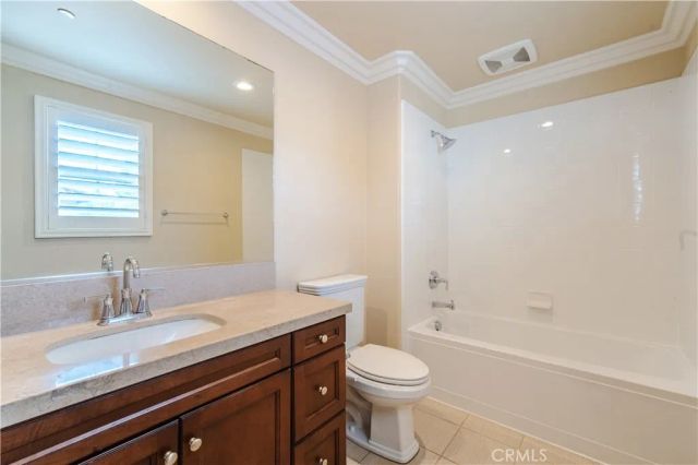 65 Rolling Green, Irvine, CA 92620