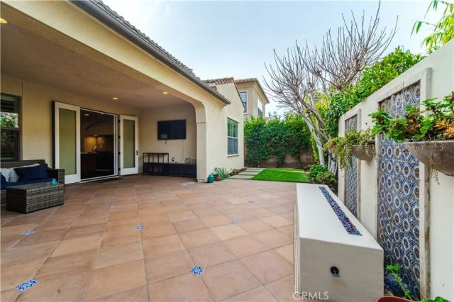 65 Rolling Green, Irvine, CA 92620