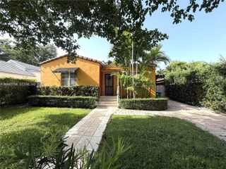 2308 SW 23rd Ter, Miami, FL 33145