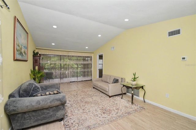 5677 SUMMER SIDE LANE 31B, Sarasota, FL 34231