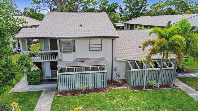 5677 SUMMER SIDE LANE 31B, Sarasota, FL 34231