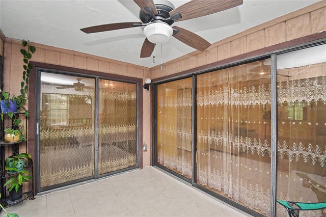 5677 SUMMER SIDE LANE 31B, Sarasota, FL 34231