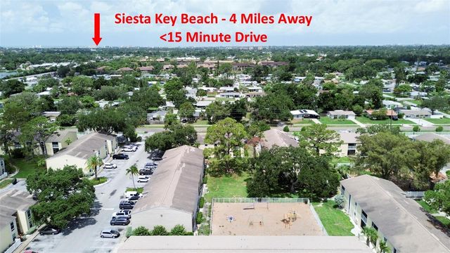 5677 SUMMER SIDE LANE 31B, Sarasota, FL 34231