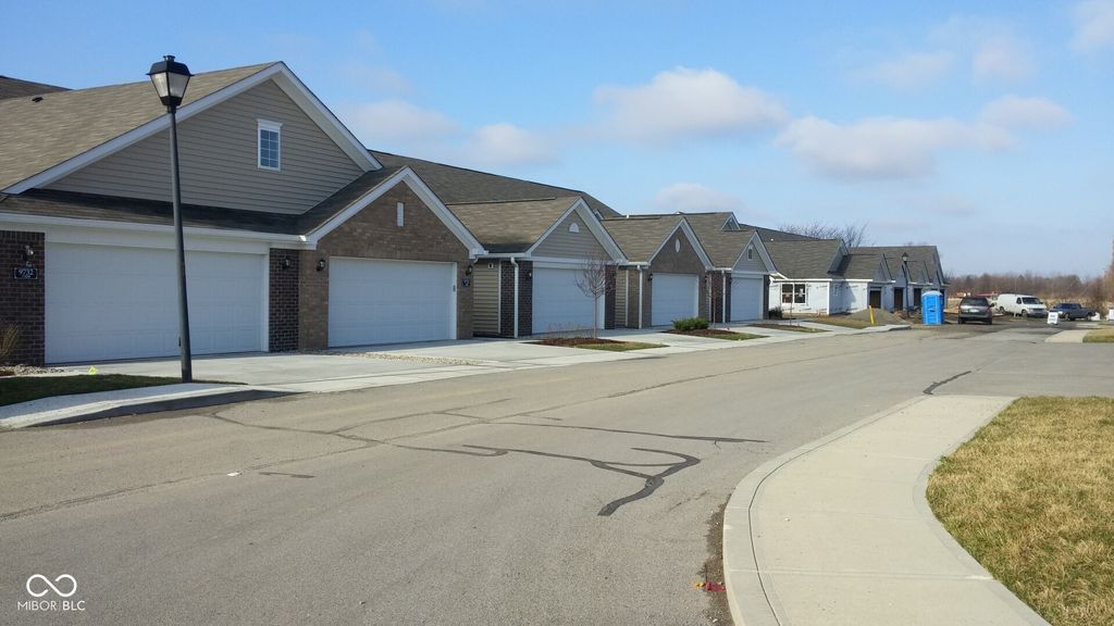 9732 Highpoint Ridge 101, Fishers, IN 46037