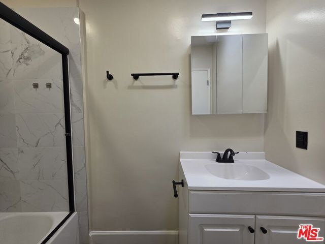 2228 20TH Street 6, Santa Monica, CA 90405