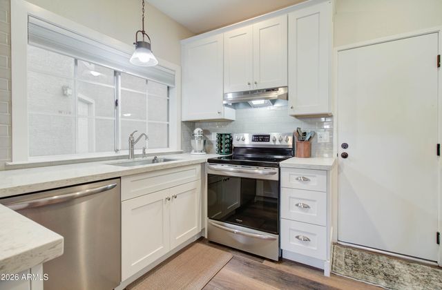 1633 E LAKESIDE Drive 170, Gilbert, AZ 85234