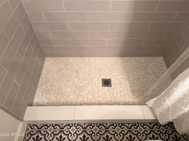 1633 E LAKESIDE Drive 170, Gilbert, AZ 85234