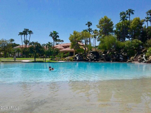 1633 E LAKESIDE Drive 170, Gilbert, AZ 85234