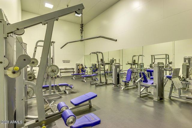 1633 E LAKESIDE Drive 170, Gilbert, AZ 85234