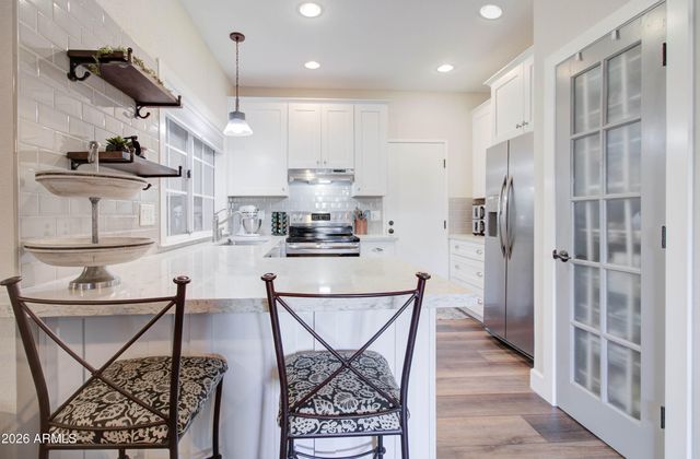 1633 E LAKESIDE Drive 170, Gilbert, AZ 85234