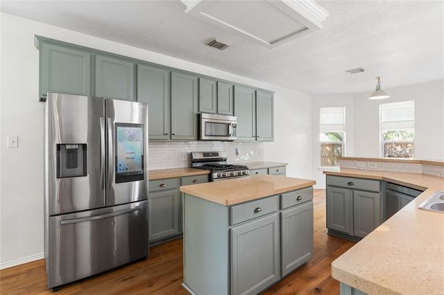 24310 Stone Mountain Falls, Tomball, TX 77375