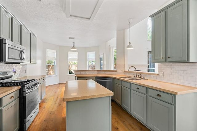 24310 Stone Mountain Falls, Tomball, TX 77375