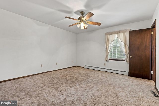 201 KELLEY CT, Grantville, PA 17028