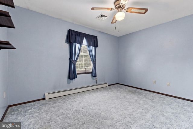 201 KELLEY CT, Grantville, PA 17028