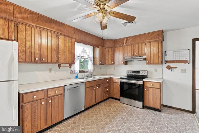 201 KELLEY CT, Grantville, PA 17028