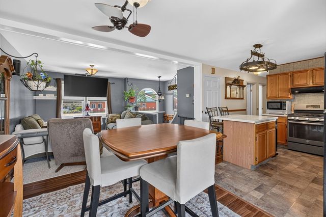 158 Amity St, Fall River, MA 02721