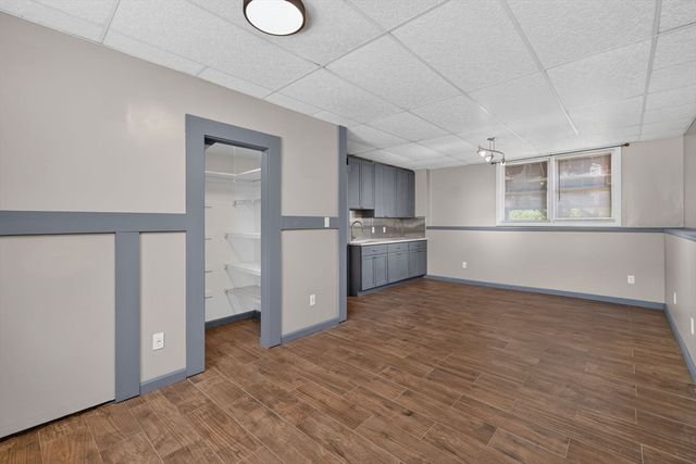 158 Amity St, Fall River, MA 02721