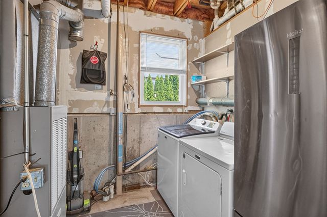 158 Amity St, Fall River, MA 02721